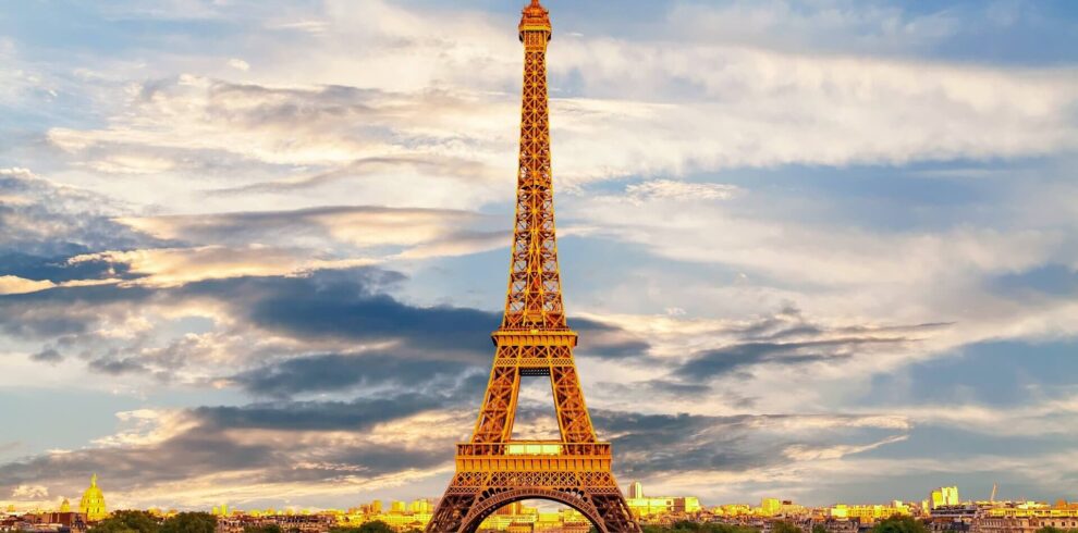 eiffel tower 3349075 1920 Seafarer Divers Phuket